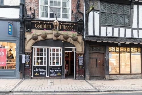 Golden Fleece York, York, 