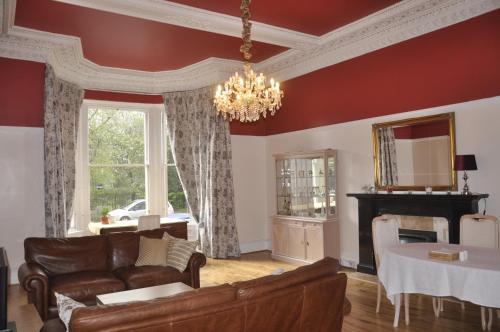 Luxury Spacious 2 Bedroom Flat At The City Centre, Murrayfield, 