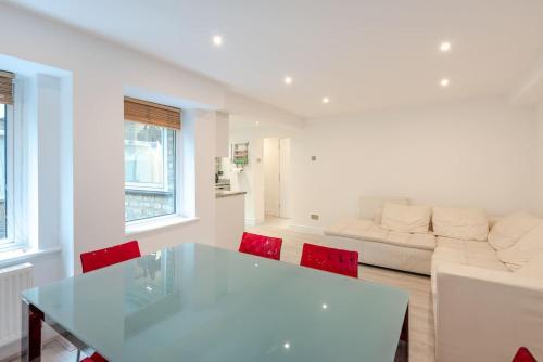 Gorgeous 2br Flat In London By Guestready, Queensway, 