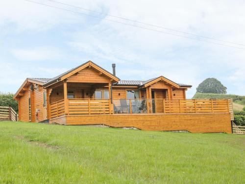 Manor Farm Lodges - Dragon Lodge, Newtown, 