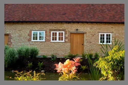 Court Farm Barns, Shillingford, 