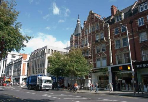 Quiet Apartment Near Kensington High Street, Kensington, 