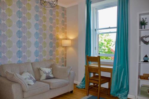 Homely 1 Bedroom Stockbridge Apartment, Edinburgh, 