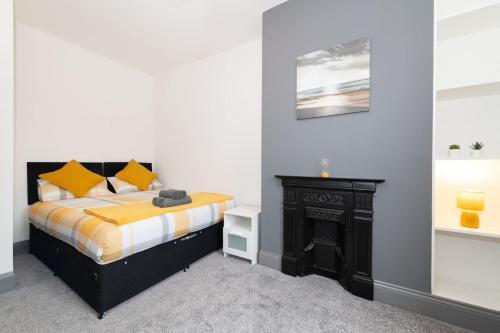 Modern New Refurbished House With Parking, Exeter, 