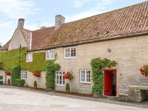 Lower Farm Annexe, Barton St David, 