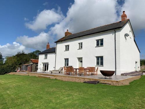 Higher Crowdhole Stunning 5 Bedroom Cottage, Rackenford, 