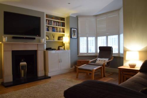 Lovely 2 Bedroom Garden Flat In The Heart Of Islington, Highbury, 