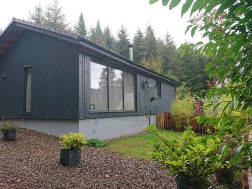 Loch Ness Highland Cottages With Partial Loch View, Invermoriston, 