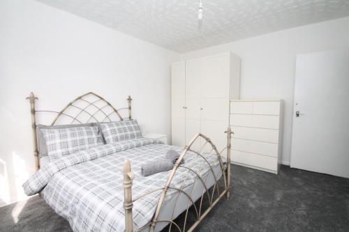 Large 3 Bedroom Top Floor Apartment-flat In Crouch End, Hornsey, 