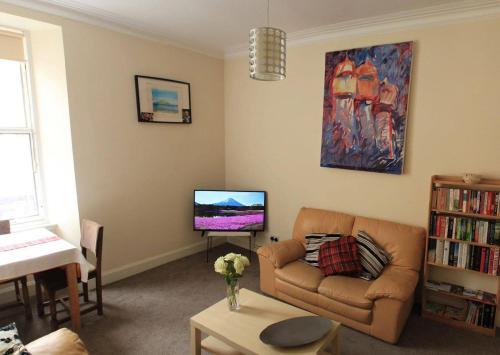 Entire Apartment In Edinburgh, Murrayfield, 