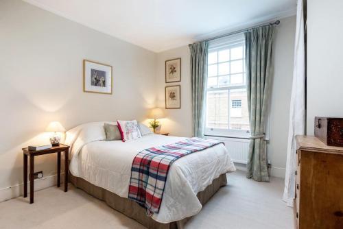 Short Term Let In Fulham, Fulham, 