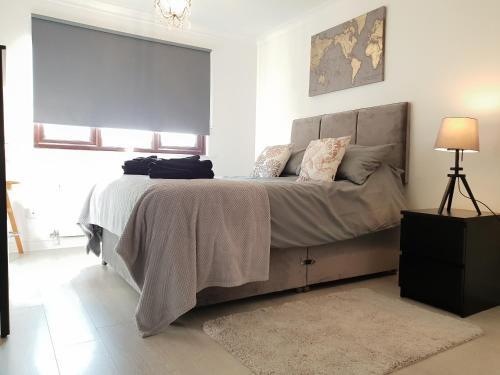 Contemporary 3 Bedroom Stay, Nottingham, 