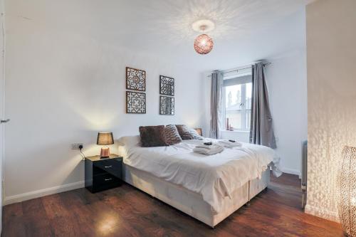 New Cross Apartment By Emerald, Deptford, 