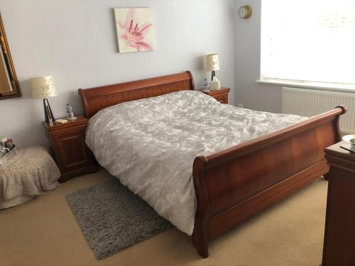 Large King Size Bed, Private Shower, Brighton, 