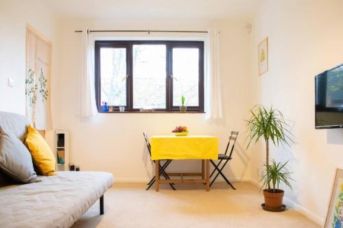 Bright And Modern Flat In Rotherhithe, Rotherhithe, 