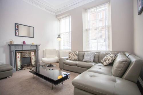 Modern 3 Bedroom Apartment In West End!, Garnethill, 