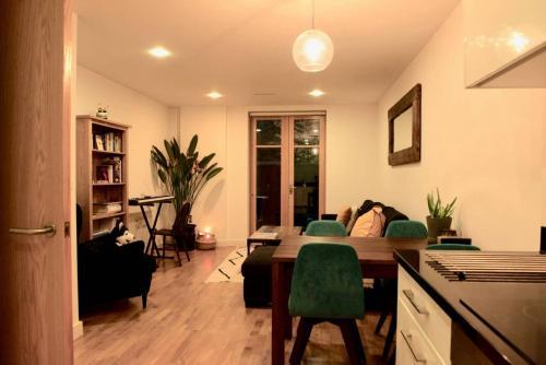 Spacious 1 Bedroom Flat In Holloway, Highbury, 