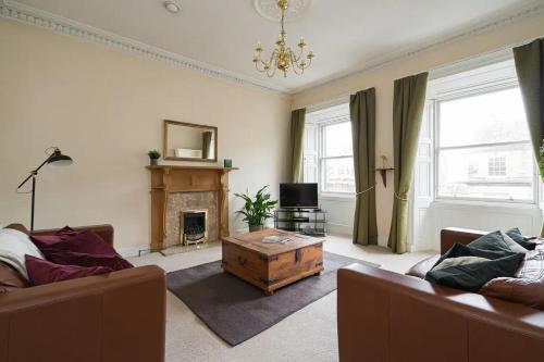 Spacious 3br New Town Apartment, Edinburgh, 