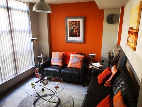 Belfast City Centre Penthouse With Parking And Baocony, Belfast, 