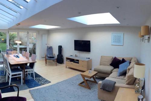 Modern Clapham Flat With Garden, Clapham, 