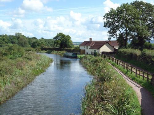 Valley House, Sampford Peverell, 