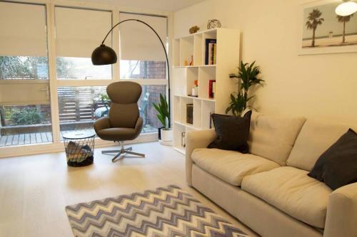 Bright And Modern Garden Flat Near Kings Cross, Grays Inn, 