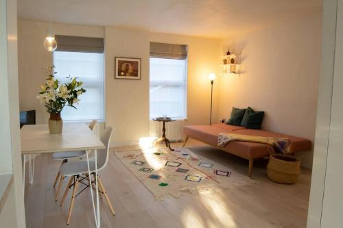 Spacious 1 Bed In Charming Islington, Islington, 