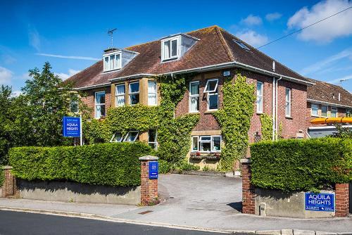 Aquila Heights Guest House, Poundbury, 