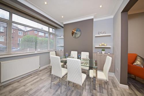 Beautiful Designer Home, Prestwich, 