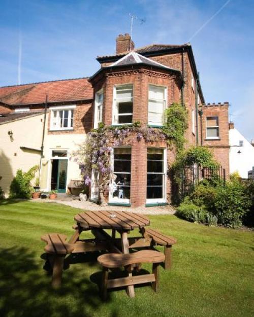 The Lawns Hotel, Holt, 