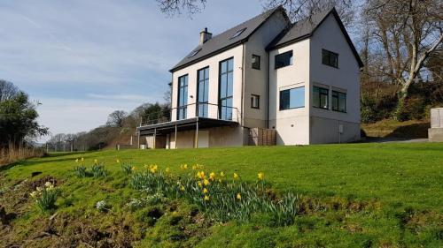 Wales Luxury River House, Newcastle Emlyn, 