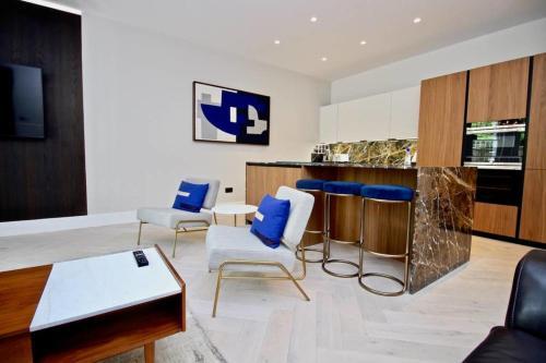 Luxury 5 Modern And Spacious Garden Apartment, Little Venice, 