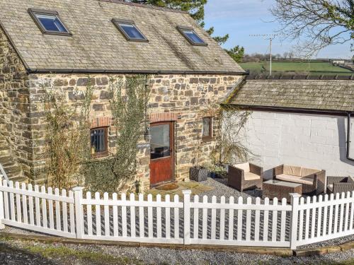 The Cottage At Fronhaul, Bethesda, 