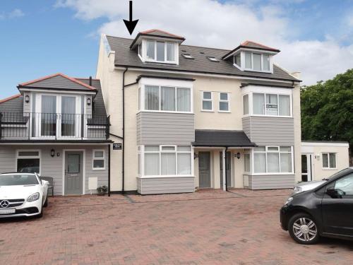 2 Carlton Mews, Exmouth, 