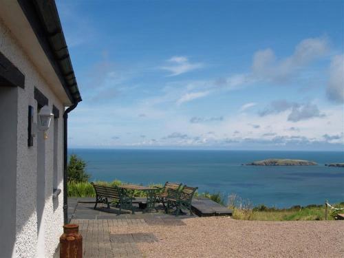 Cockshead Cottage, Gwbert on Sea, 