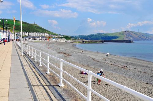 Cerniw Cottage, Aberaeron, 