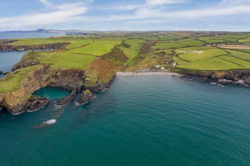 Towyn Cottage, Trefin, 