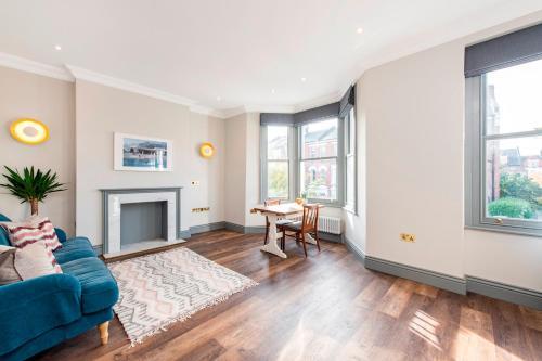 Charming & Modern 2br Near Central London, West Hampstead, 