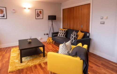 Modern Luxury 2 Bed Apartment Reading With Parking, Reading, 