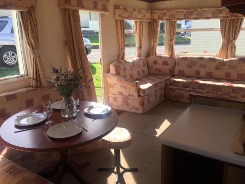 Three Bedroom Hartland Caravan, Westward Ho!, 