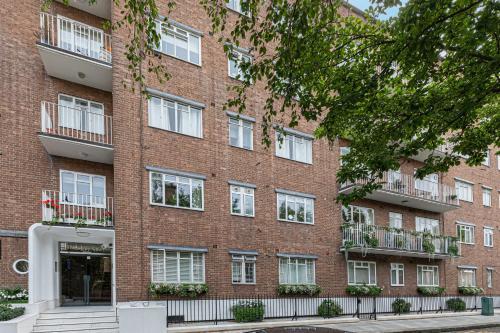 Cosy 1-bed Apartment Near Sloane Square In Chelsea, Chelsea, 