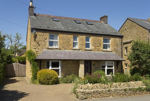 Millstone Cottage, Bourton on the Water, 