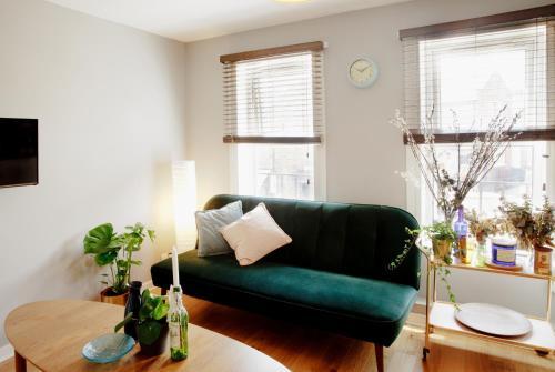 Stylish & Cosy Modern Flat On Broadway Market, Shoreditch, 