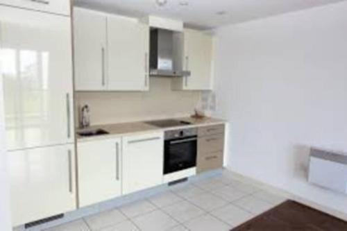 Bright, One Bed Flat With Parking, Walking Distance From Alexandra Palace, Haringey, 