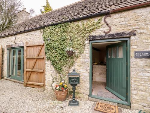 Five Mile House Barn, North Cerney, 