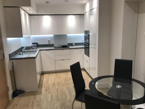 One Bedroom Apartment At Luton Park-away Station, Luton, 