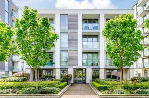 Golden Mile Apartment, Brentford, 