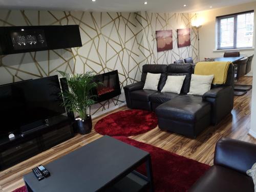 Nightingale Gardens - 4 Bed Detached House - Manchester, Salford, 