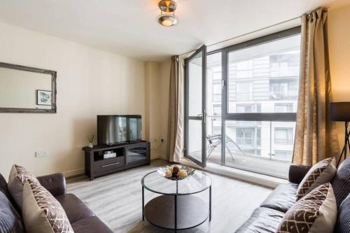 City Centre Apartment By Mailbox Bullring Grand Central With Secure Parking Balcony, Birmingham, 