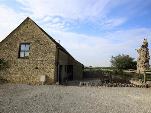 The Old Oak Tree Barn, Burford, Shipton Under Wychwood, 